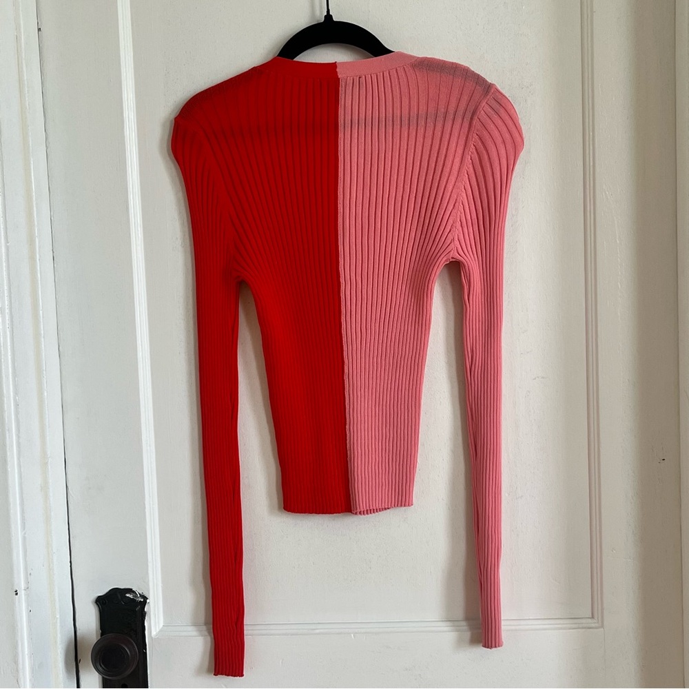 Lulu’s Colorblock Ribbed Top with Buttons - Picture 8 of 9